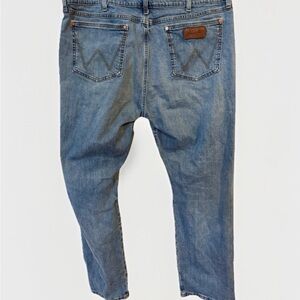 Wrangler Retro Men's Slim Straight Blue Denim Jeans Blue Jeans - Size 40x32 NWOT